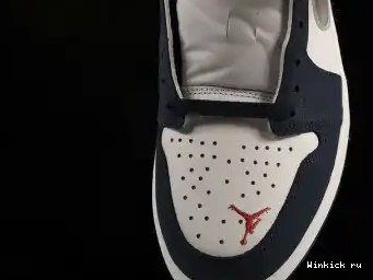 Midnight Navy 1 SB Low Jordan 0430